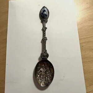 Vintage Collectible Holland Spoon